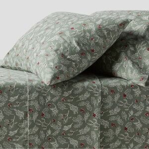 Queen 400 Thread Count Performance Holiday Sheet Set Green Holly - Threshold